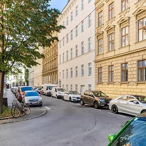 https://st-elizabeth-2.vienna-besthotels.com