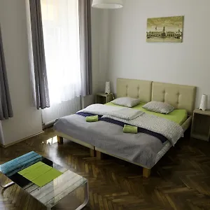 Ελέγξτε τη διαθεσιμότητα